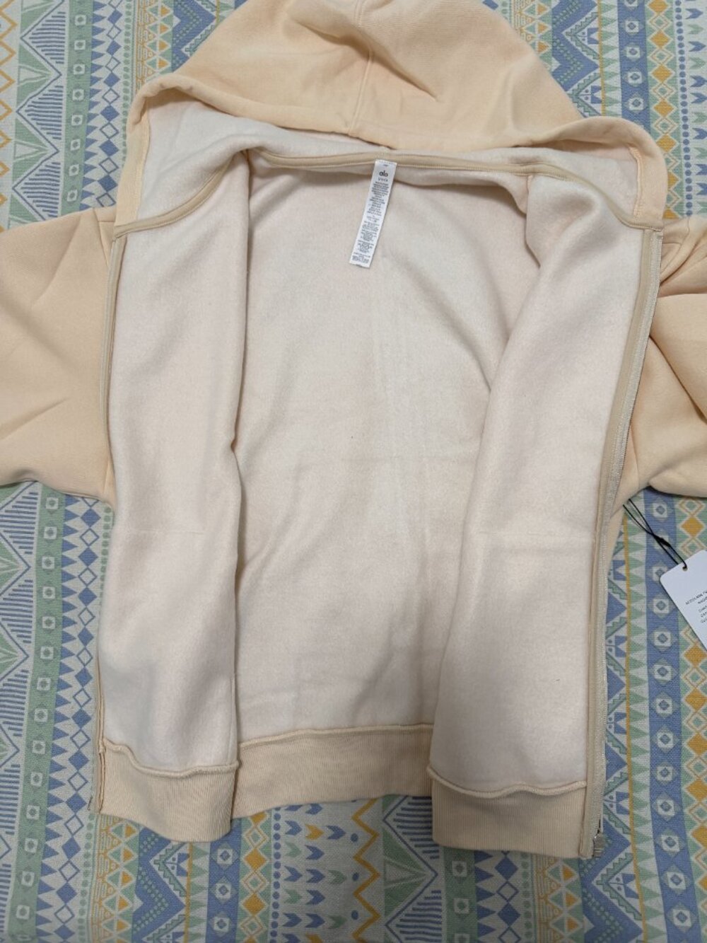 Alo Yoga Accolade Full Zip Hoodie And Straight Leg Sweatpant Set - Picture 8 of 15